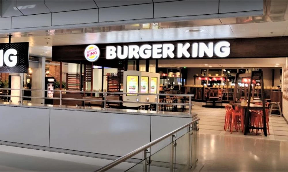 Burger King: Αντιμέτωπα με αγωγές για παραπλάνηση πελατών λόγω μικρών χάμπουργκερ